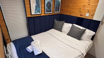2 bedrooms, bed sheets