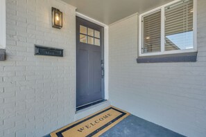 Exterior detail - Vacation Launch Pad - Great for Groups! (Arvada)