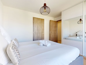 1 bedroom, WiFi, bed sheets