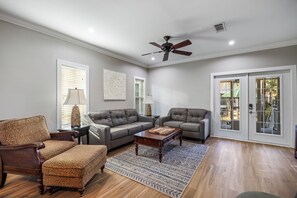 Smart TV, DVD player, stereo