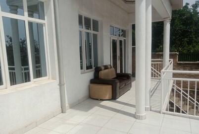 Lovely 2-bedroom apartment with WiFi in vibrant Kigali
