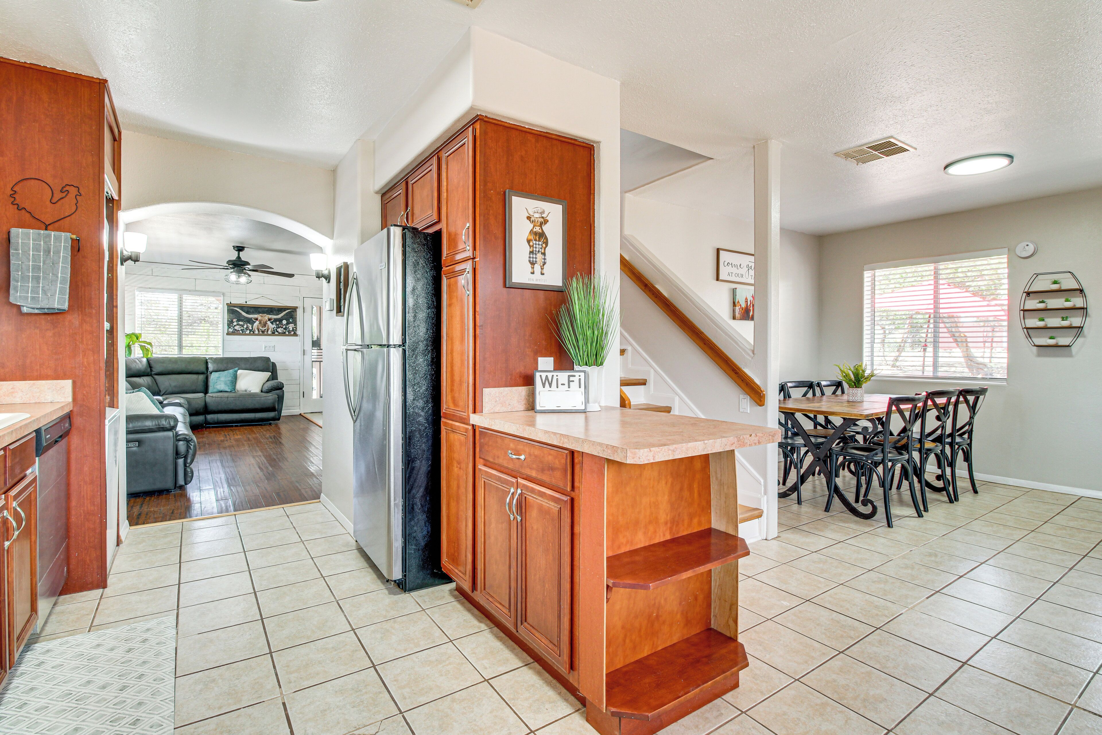 المنشأة من الداخل