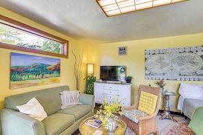 Apartment (0 Bedroom) | Interior - Walk to Dtwn Livingston: Studio w/ Mtn Views! (Livingston)