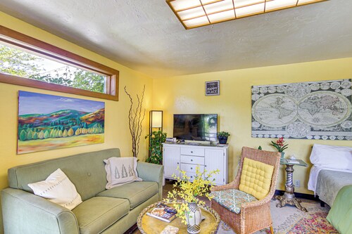 Walk to Dtwn Livingston: Studio w/ Mtn Views!