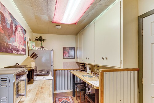 Walk to Dtwn Livingston: Studio w/ Mtn Views!