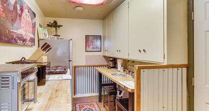 Walk to Dtwn Livingston: Studio w/ Mtn Views!