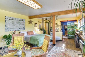 Apartment (0 Bedroom) | Interior