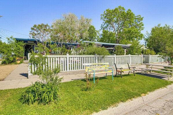 Apartment (0 Bedroom) | Interior - Walk to Dtwn Livingston: Studio w/ Mtn Views! (Livingston)