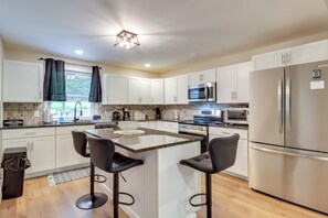 House (4 Bedrooms) | Interior - Golf, Hike, Ski & More: Retreat in Tannersville (Tannersville)