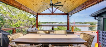 Lake View + Huge Deck: Cozy Possum Kingdom Retreat