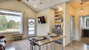 House (1 Bedroom) | Interior