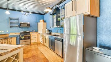 Rumah (5 Bedrooms) | Interior