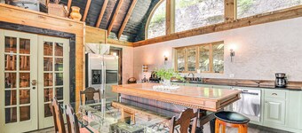 Upscale Getaway on Smith Lake w/ Boat Dock