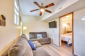 Interior - Pool & Fishing Access: Apt Near Mark Twain Lake (Stoutsville)