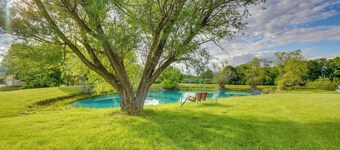 1 Mi to Mark Twain Lake: Cabin w/ Community Pool