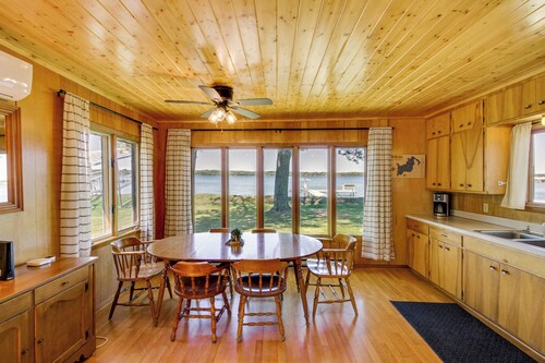 Hackensack Waterfront Retreat on Tenmile Lake