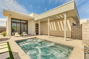 House (3 Bedrooms) | Interior - Desert Oasis in Palm Springs w/ Resort-style Perks (Palm Springs)