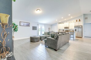 House (4 Bedrooms) | Interior