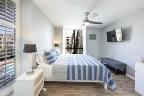 1 bedroom, iron/ironing board, free WiFi, bed sheets - Beautifully Updated One Bedroom with Beautiful Ocean views! (Oceanside)