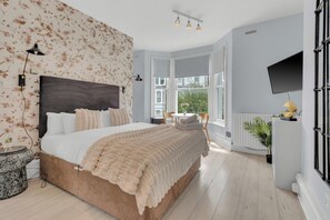 Bügeleisen/Bügelbrett, kostenloses WLAN, Bettwäsche