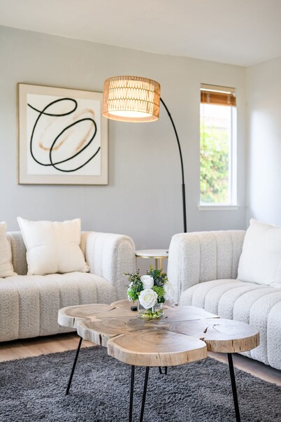 Bright Designer Home w Pool Near Everything