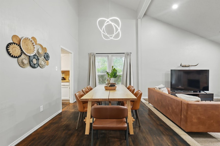 Best Of Garland | Pool, Cinema Rm, Bbq (3bd/2.5ba) - ガーランド, TX