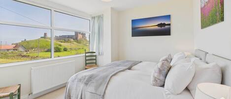 4 chambres, fer et planche à repasser, Wi-Fi, draps fournis