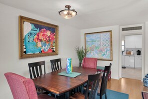 Dining - Island Escape: Walk to Beach, Pool & Canal Views (Marco Island)