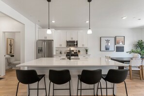 Dining - Sand Hollow Skyline: Community Pool + Hot Tub (Washington)