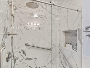 Shower, hair dryer, towels