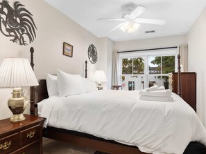 3 bedrooms, desk, iron/ironing board, travel crib