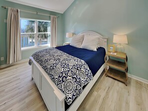 4 dormitorios, tabla de planchar con plancha, Internet y ropa de cama