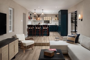 Villa, 4 Bedrooms | Living area