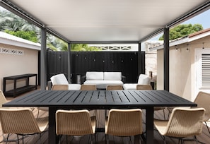House, 3 Bedrooms | Outdoor dining