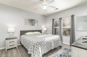 2 Schlafzimmer, Schreibtisch, Bügeleisen/Bügelbrett, kostenloses WLAN