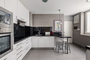 Fridge, microwave, oven, dishwasher