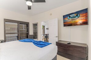 2 bedrooms, desk, iron/ironing board, travel crib