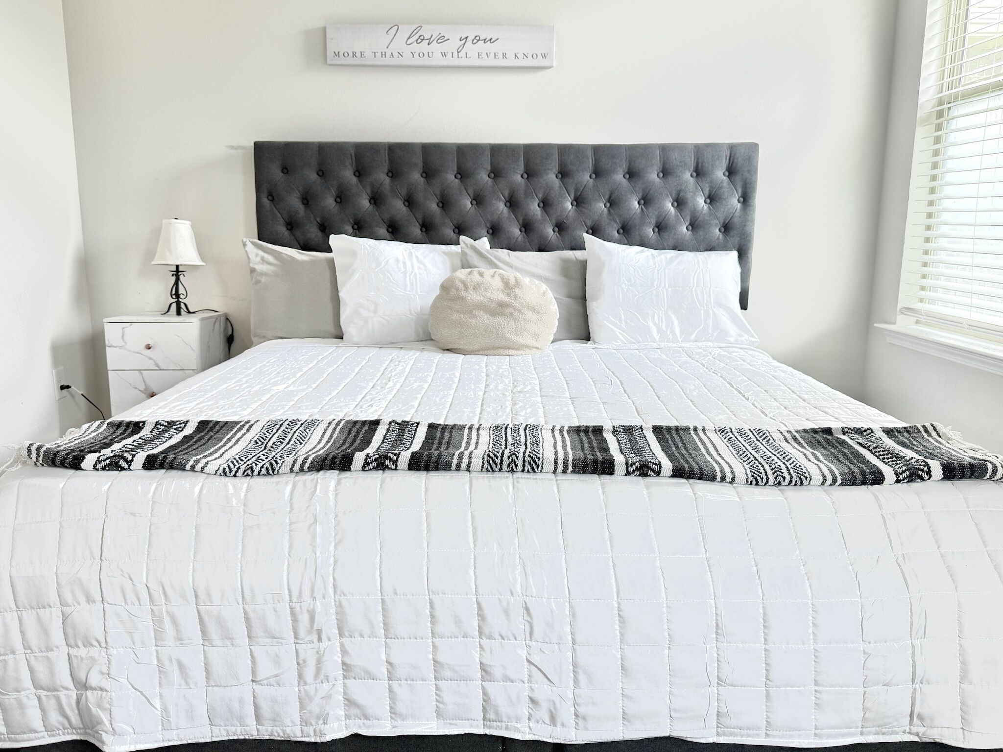 4 chambres, fer et planche à repasser, lit parapluie, Wi-Fi gratuit