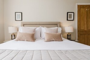 4 chambres, bureau, fer et planche à repasser, Wi-Fi gratuit