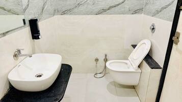 Family Quadruple Room | Bathroom