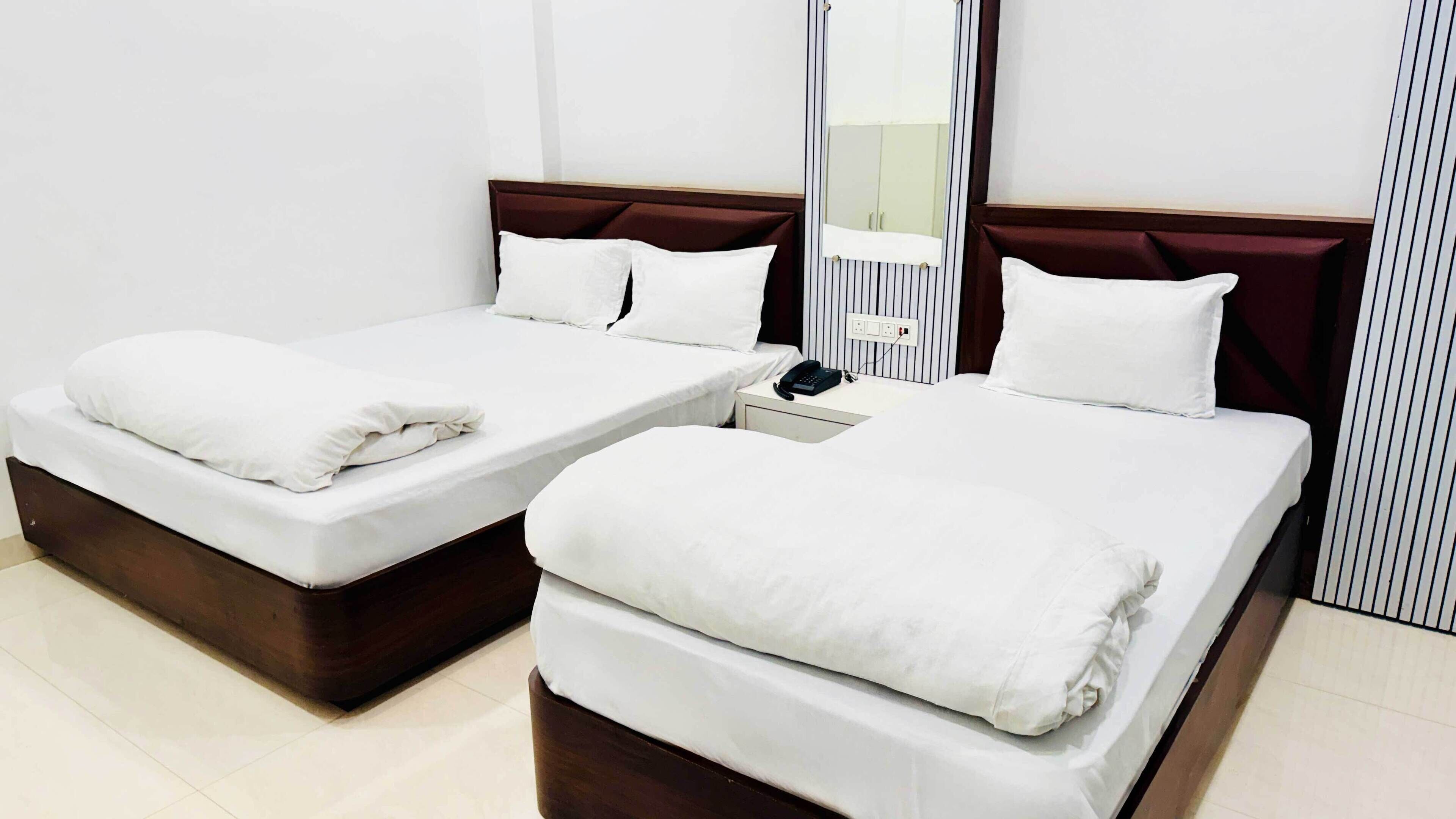 Desk, laptop workspace, free WiFi