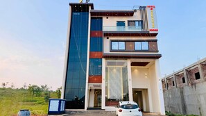 Front of property - Hotel Shree Rameshwaram (Khandwa)