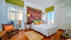 3 bedrooms, iron/ironing board, travel cot, free WiFi