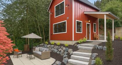 The Hygge Haven | Sleeps 4 | Convenient Location