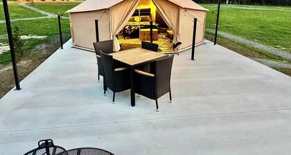 Redbud- Glamping @ The River Bluff Cabins