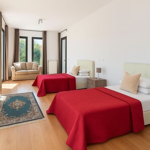 4 chambres, fer et planche à repasser, Wi-Fi gratuit, draps fournis