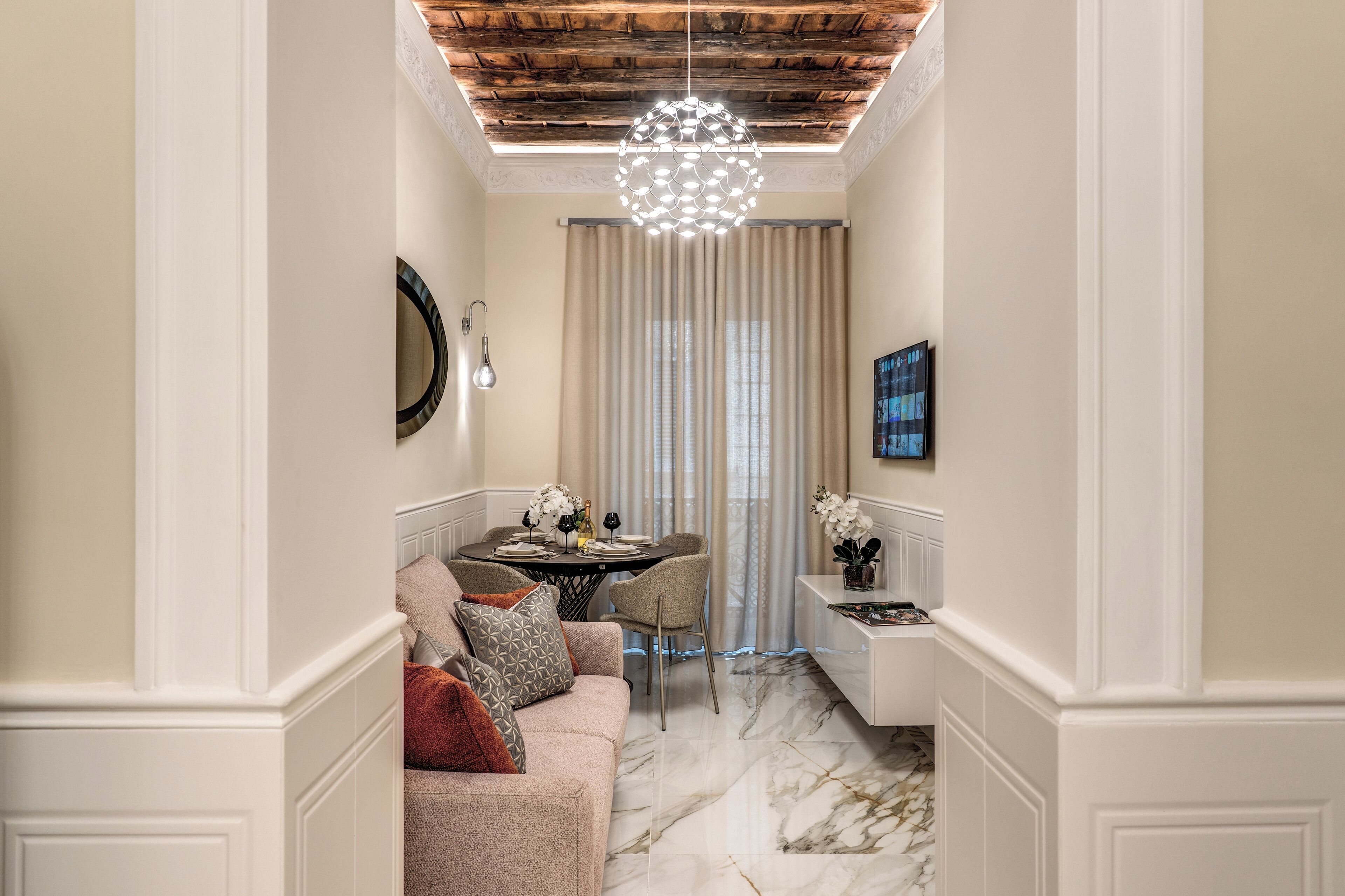 Family Suite, 2 Bedrooms, City View | Living area