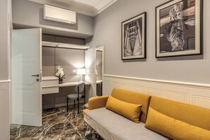 Junior Triple Room, Balcony