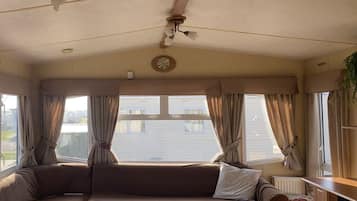 House, 3 Bedrooms, Balcony, Garden View | Living room