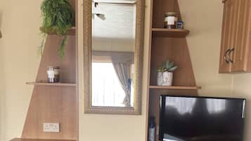 House, 3 Bedrooms, Balcony, Garden View | Room amenity